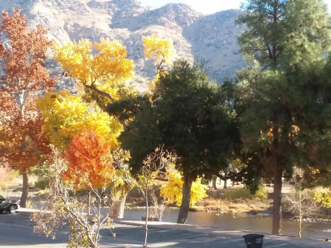 Kern Riverview Inn 克恩维尔 外观 照片